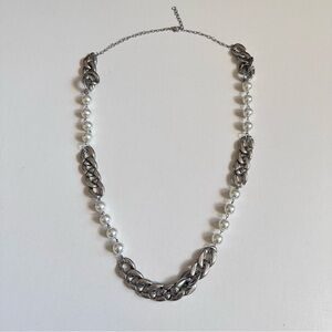Elegant Silver and Pearl Necklace